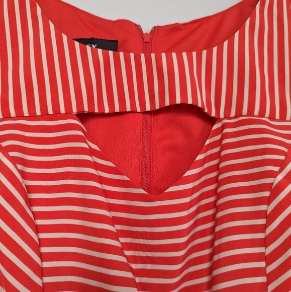 BCX Striped Sleeveless Dress Front Cutout Lined Belted Cream Orange Yellow sz 5 - Picture 4 of 7